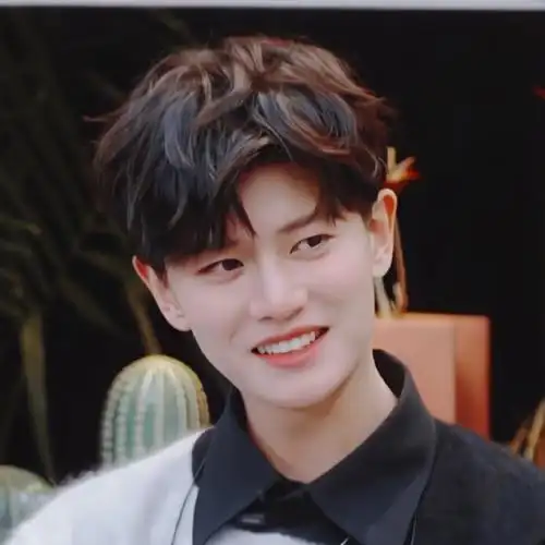 谢谢国超哥哥总把甜美的笑容带给我们06#任嘉伦