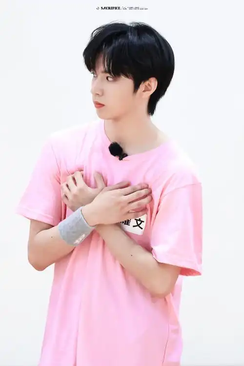 刘耀文超话20220720 tf家族运动会@时代少年团-刘耀文#刘耀文理肤泉