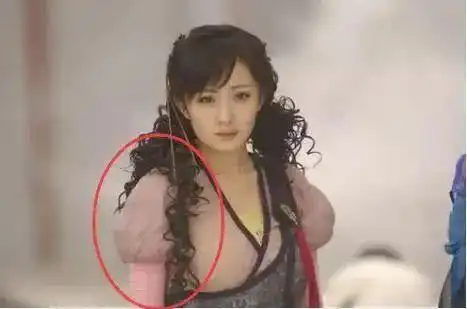 最令人害羞的穿帮镜头,看到第四张的我已经站不起来了,网友:看电视剧
