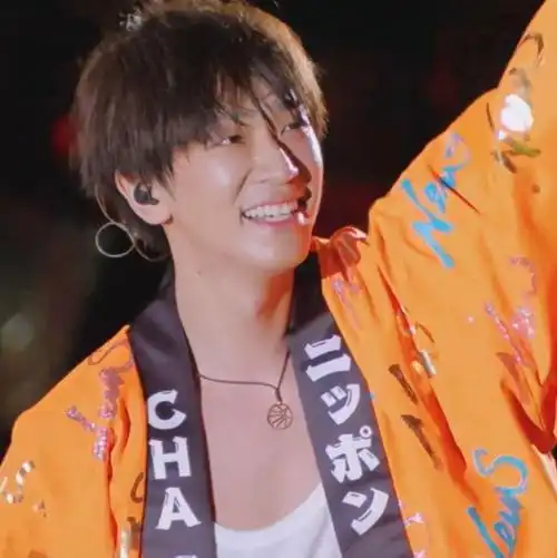 薛之谦的双眼皮biubiubiu