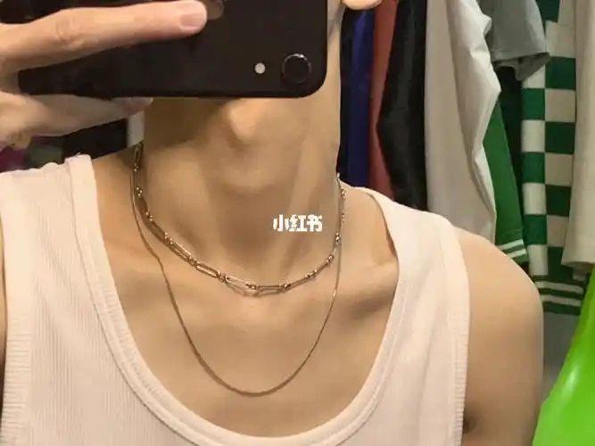 喉结和锁骨你更爱哪一个