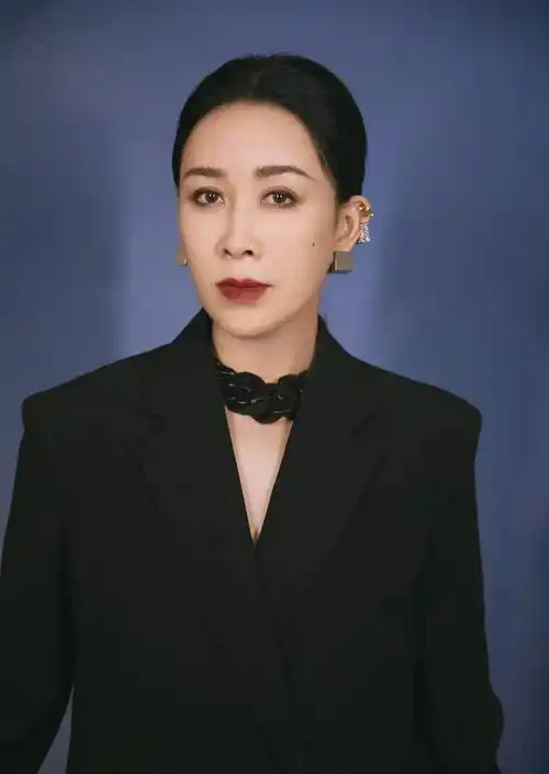 那英:和高峰在一起10年遭抛弃,带着儿子嫁富商_孟桐_时候_孩子