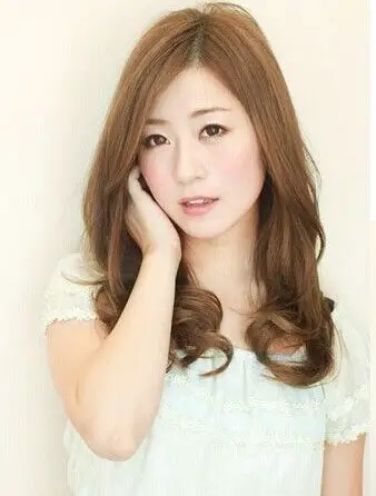 栗棕色长发好看吗栗棕色长发图片