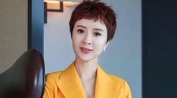 18岁出道,一生不演"农民",事实证明,金巧巧就是现实版的公主