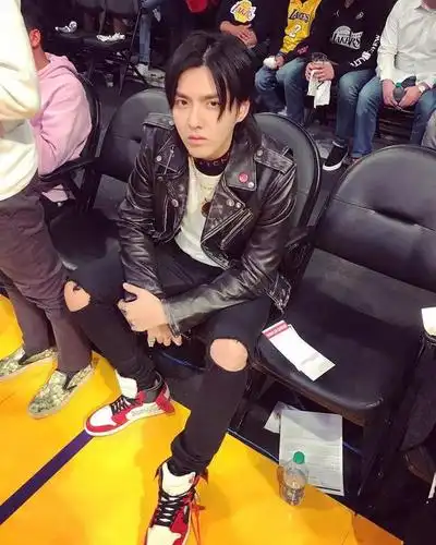 吴亦凡的「球鞋品味」也能圈粉无数!