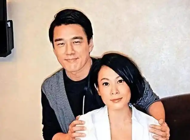 回顾王耀庆:为不搬家娶了房东女儿,婚后生两子,今家庭幸福