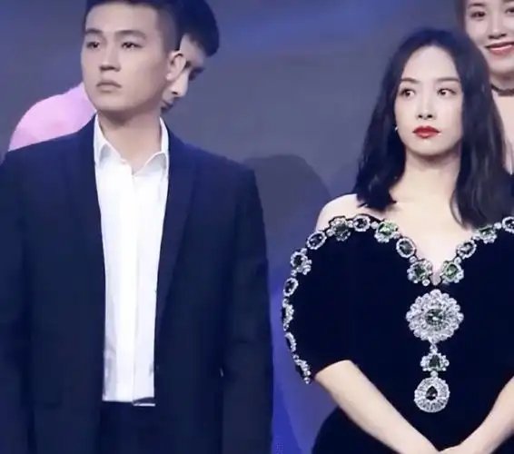 宋茜欧豪竟然隐婚!宋茜快速发文辟谣,怒斥爆料者是恶意造谣