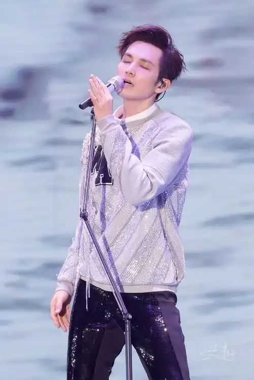 钟汉良演唱会巡演在北京落幕,期待未来更好的影视作品