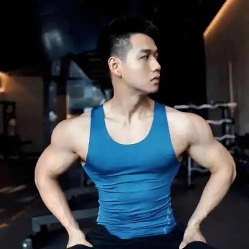 上海漫展筋肉男引发舔屏,这肉体太野了_肌肉