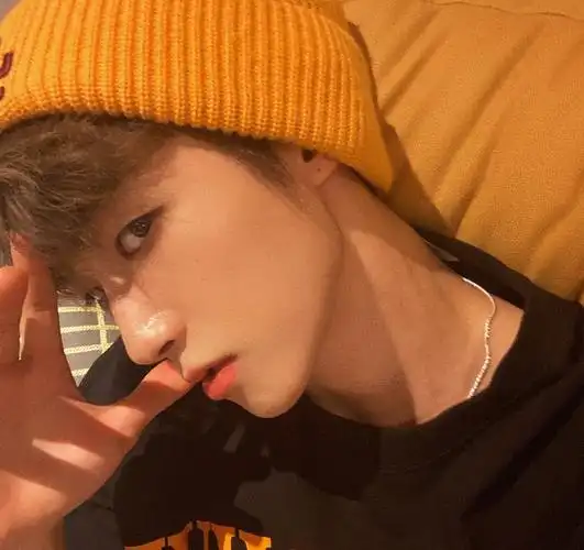 创造营刘宇高清头像壁纸,真的好喜欢他的颜啊