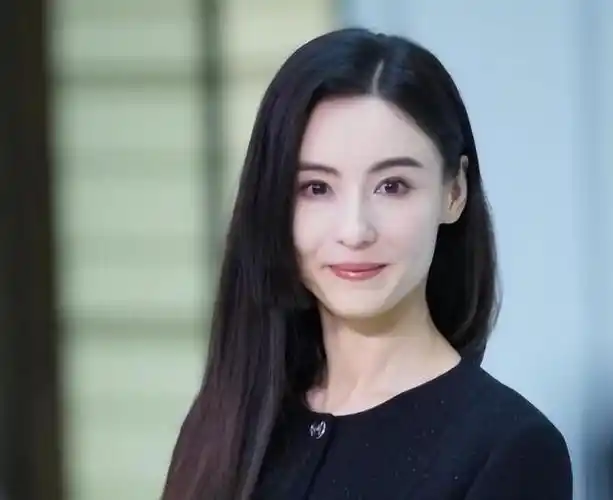 张柏芝43岁飞往国外迎接第四胎表示若身体允许愿意再多生几个