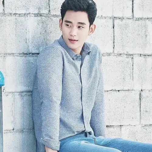 韩国演技派大势男演员扎堆退伍 金秀贤利用休假打保龄画风清奇