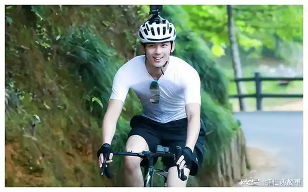 没想到24岁的吴磊给娱乐圈的青年演员们集体上了一课