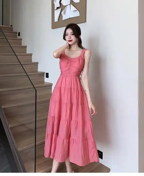 法式浪漫粉色吊带连衣裙女气质高级感气质森系大摆无袖长裙沙滩裙