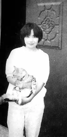 李英但是谢烨并没有对李英的到来感觉到排斥,相反她觉得自己终于可以