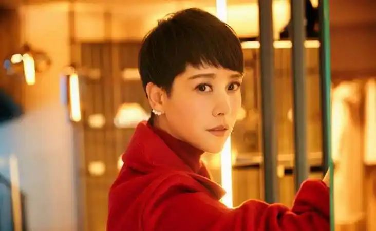 海清被封国民媳妇,竟有不旺夫体质,合作男演员境遇实惨