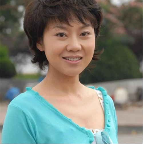 回顾闫妮离婚老了10岁公婆含泪不舍她离家怒骂儿子不争气