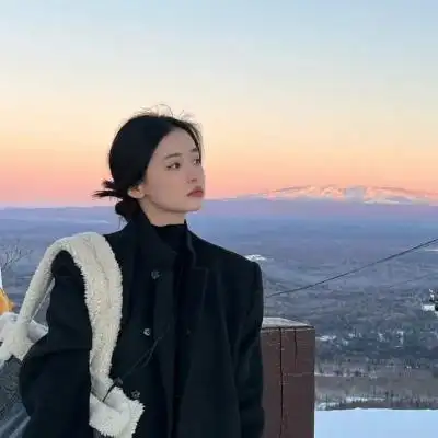 女生头像唯美清新阳光可爱,月亮是隐喻只为形容你