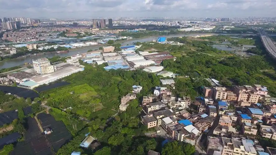 广州市番禺区聚龙路聚龙大街