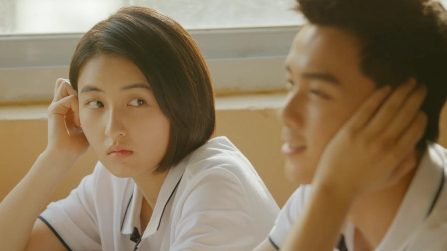 吴磊张子枫合作青春电影,甜蜜花絮引热议,这两人的cp太好嗑了