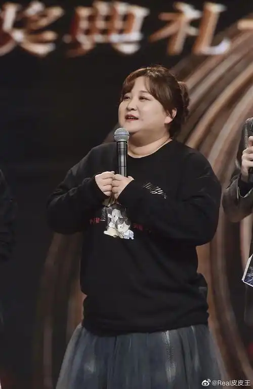 贾玲好像又胖了