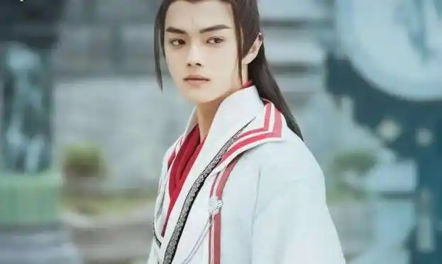 许凯和白鹿什么关系许凯写真图片