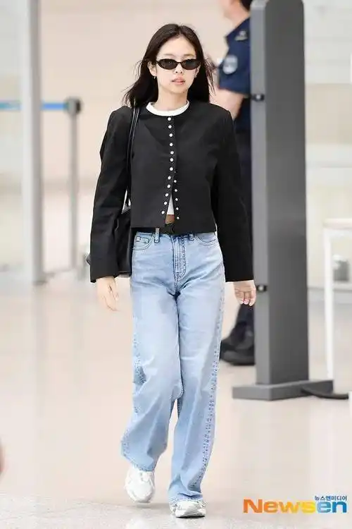 最新jennie的机场照