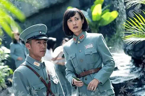 主页 娱乐新闻 电视 > 美貌智谋均在线 《信者无敌》杨雪绎完美女军官