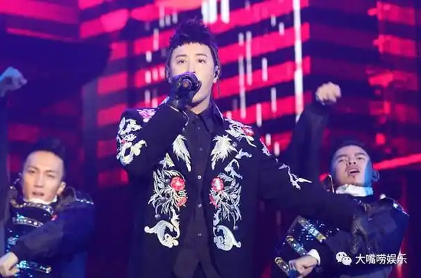 难以置信潘玮柏的身高与易建联一样高