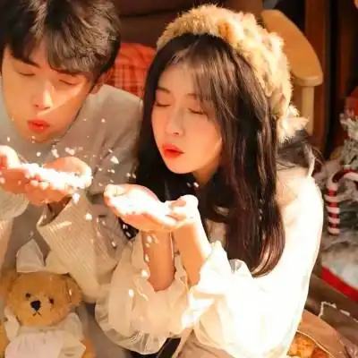 超甜的好看不易撞双人情侣头像