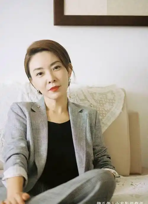 她曾是电视主持人,今44岁成人生赢家_孙红雷_征服_感情