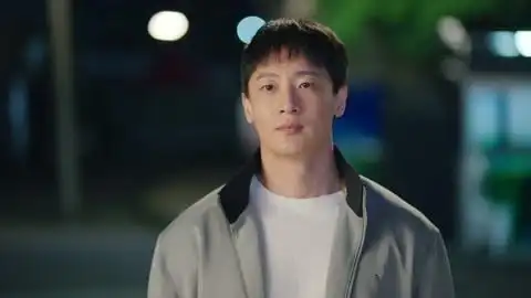 灿烂的季节 : 刘诗宁酒吧买醉