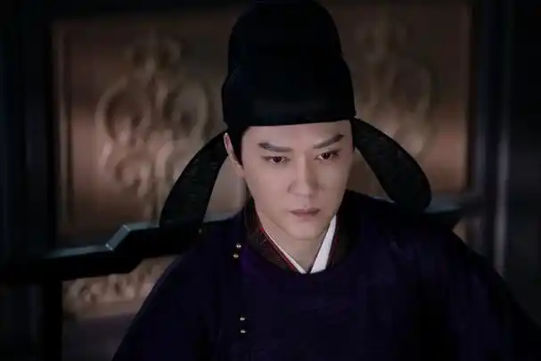 《灼灼风流》开播了,时隔一年再次看到冯绍峰主演古装剧,还当真是兴奋