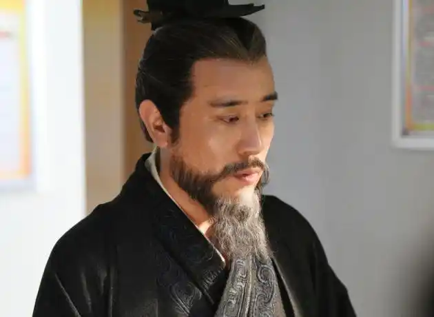 于和伟不光是出演过众多《三国演义》里的角色,还有不少现代的,古装的