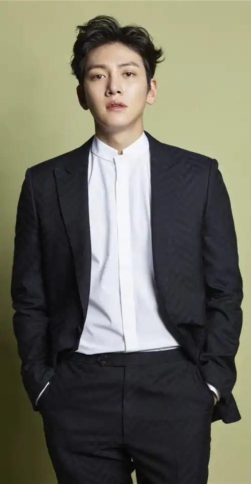 【池昌旭时尚画报写真 气质独特动人暖心】壁纸 明星 韩流 欧巴 帅哥