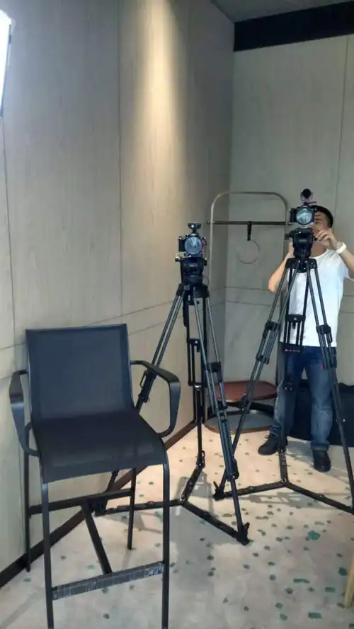 四十年四十个第一第一家婚姻介绍所