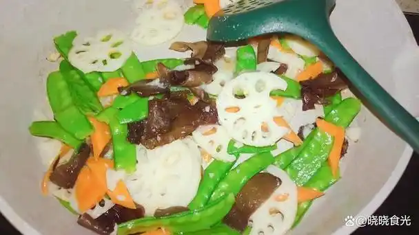 一道简单的家常小炒,脆嫩爽口,营养丰富