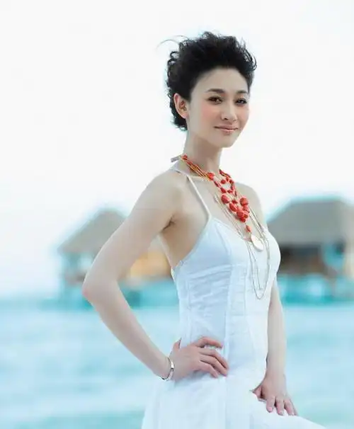 李小冉写真展清凉风情图