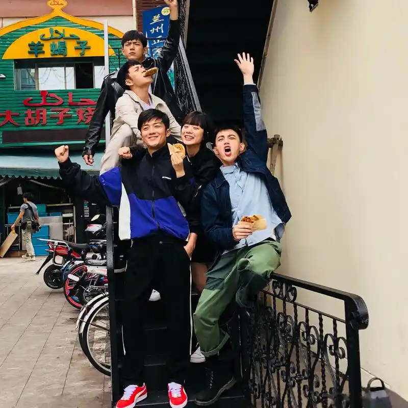 《亲爱的热爱的》十年前的solo战队.