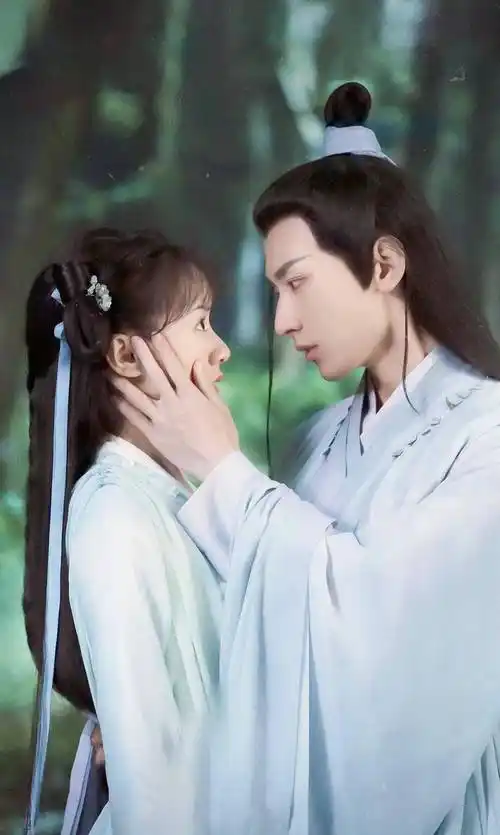 《琉璃》双平台黄金档上星,播放70亿成就成毅袁冰妍_资源_剧中_时尚