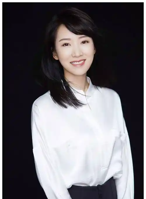 李念39岁三胎产后状态良好!