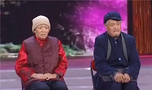 宋丹丹所饰《白云黑土》小品视频截图