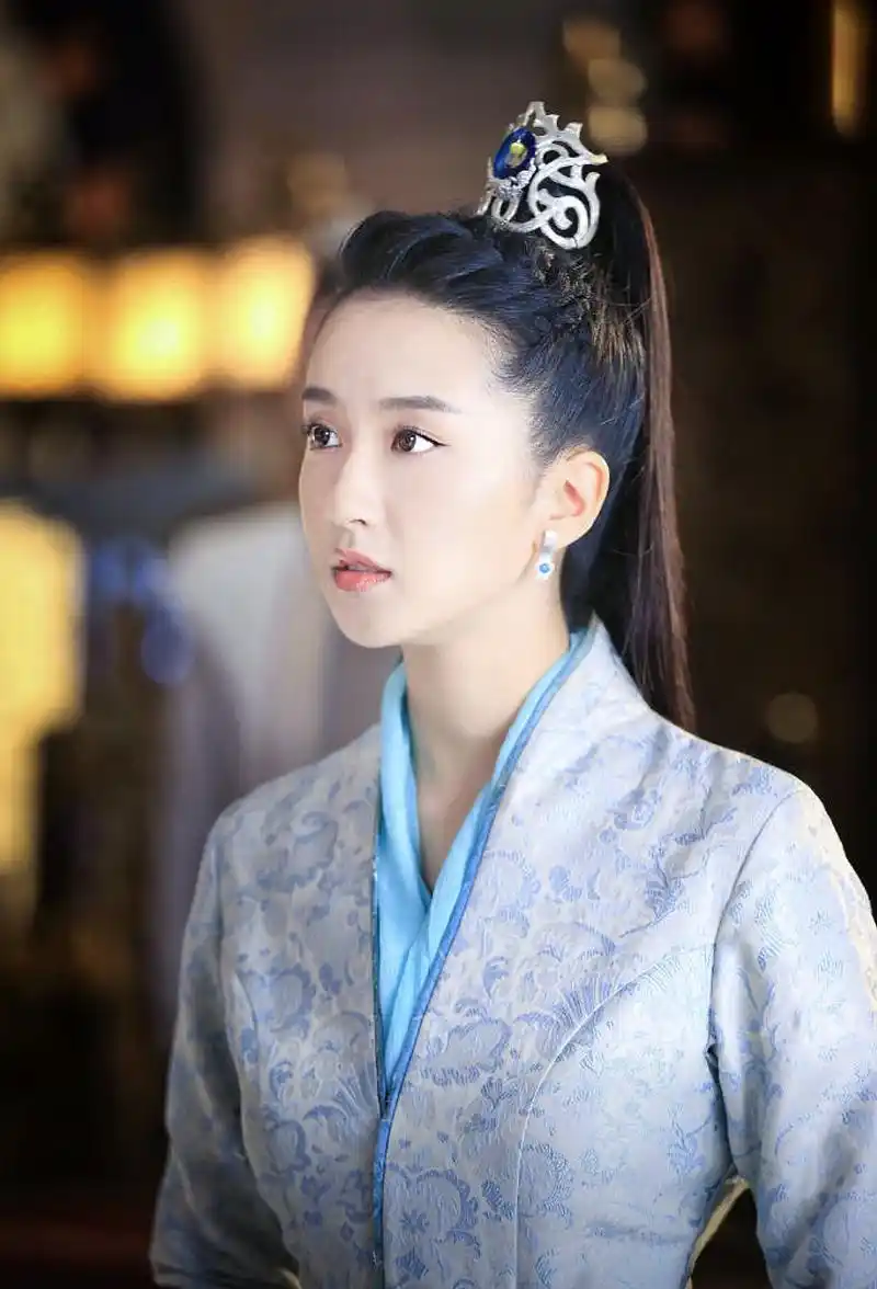 归去来唐嫣不再是傻白甜女主女二号会成为下一个迪丽热巴吗