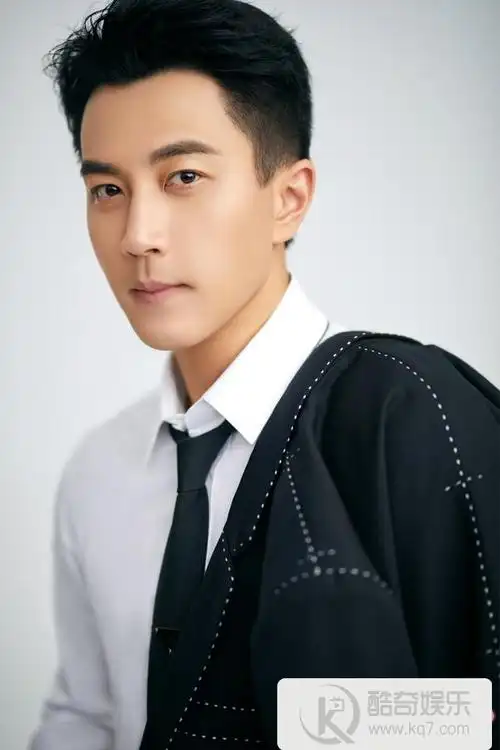 刘恺威最新写真曝光 极简风格演绎超a绅士