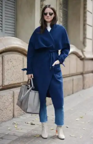 藏蓝色上衣配什么颜色裤子