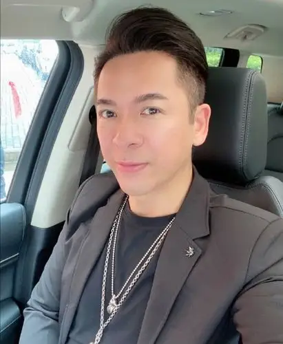 前tvb艺人郭政鸿:北上2年圆买房梦,今签邵氏图稳定发展_腾讯新闻