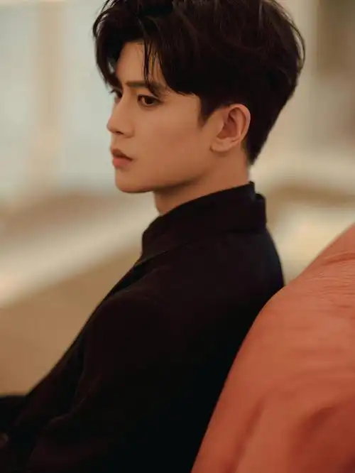 任嘉伦这颜值谁受的了60