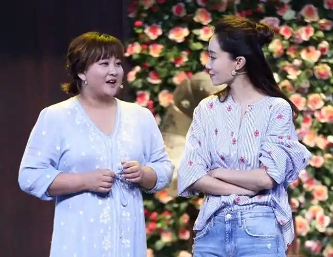 不应该为张小斐高兴太早,因为一些更糟糕的事,也正在发生|贾玲|冯巩