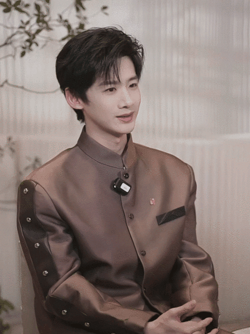 白敬亭新中式西装造型##白敬亭好男大