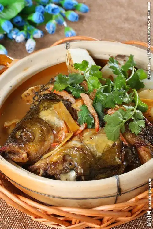 芋艿鱼头煲摄影图__传统美食_餐饮美食_摄影图库_昵图网nipic.com